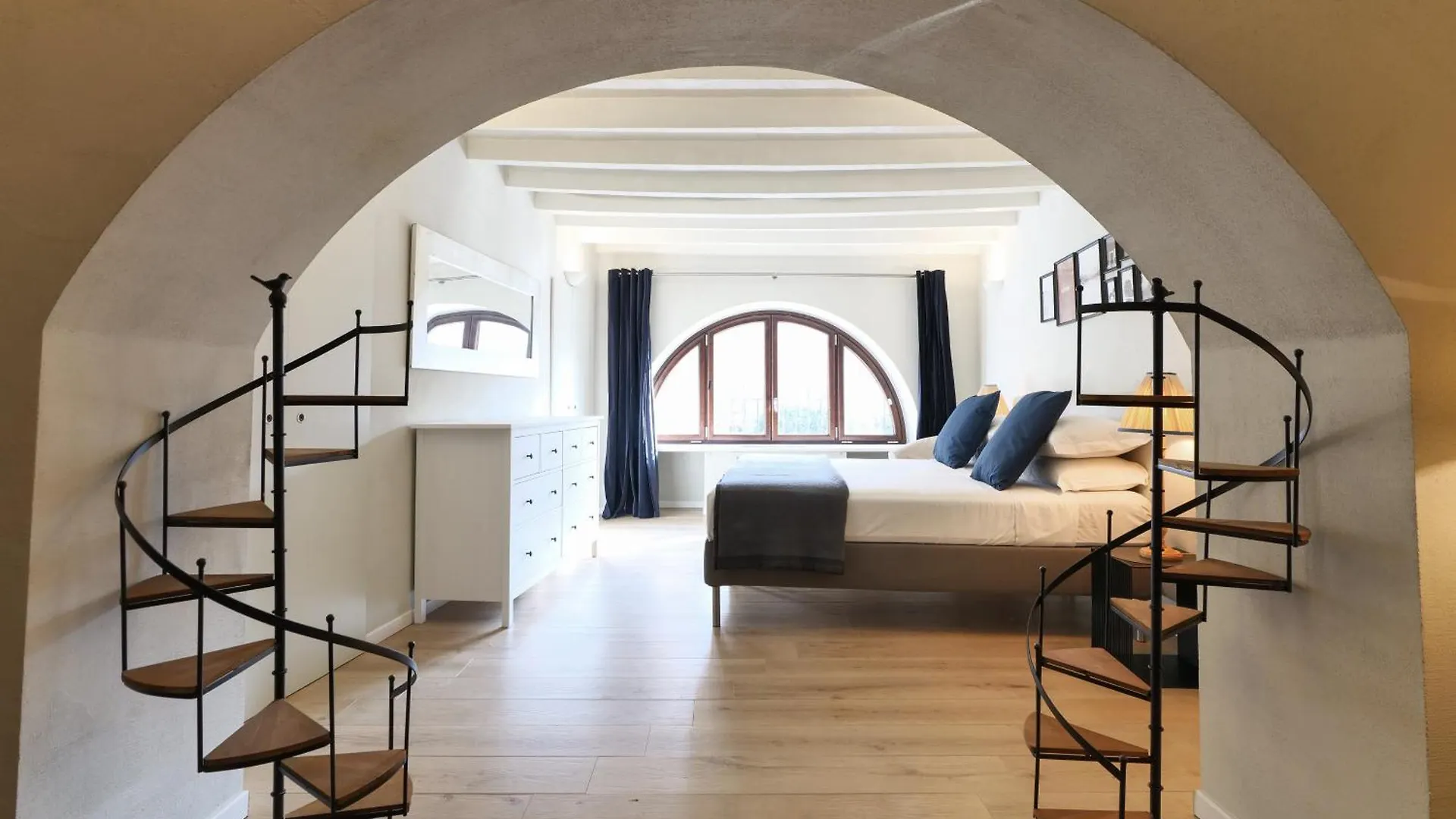Appartement Elegant Rosales Apt. Milan